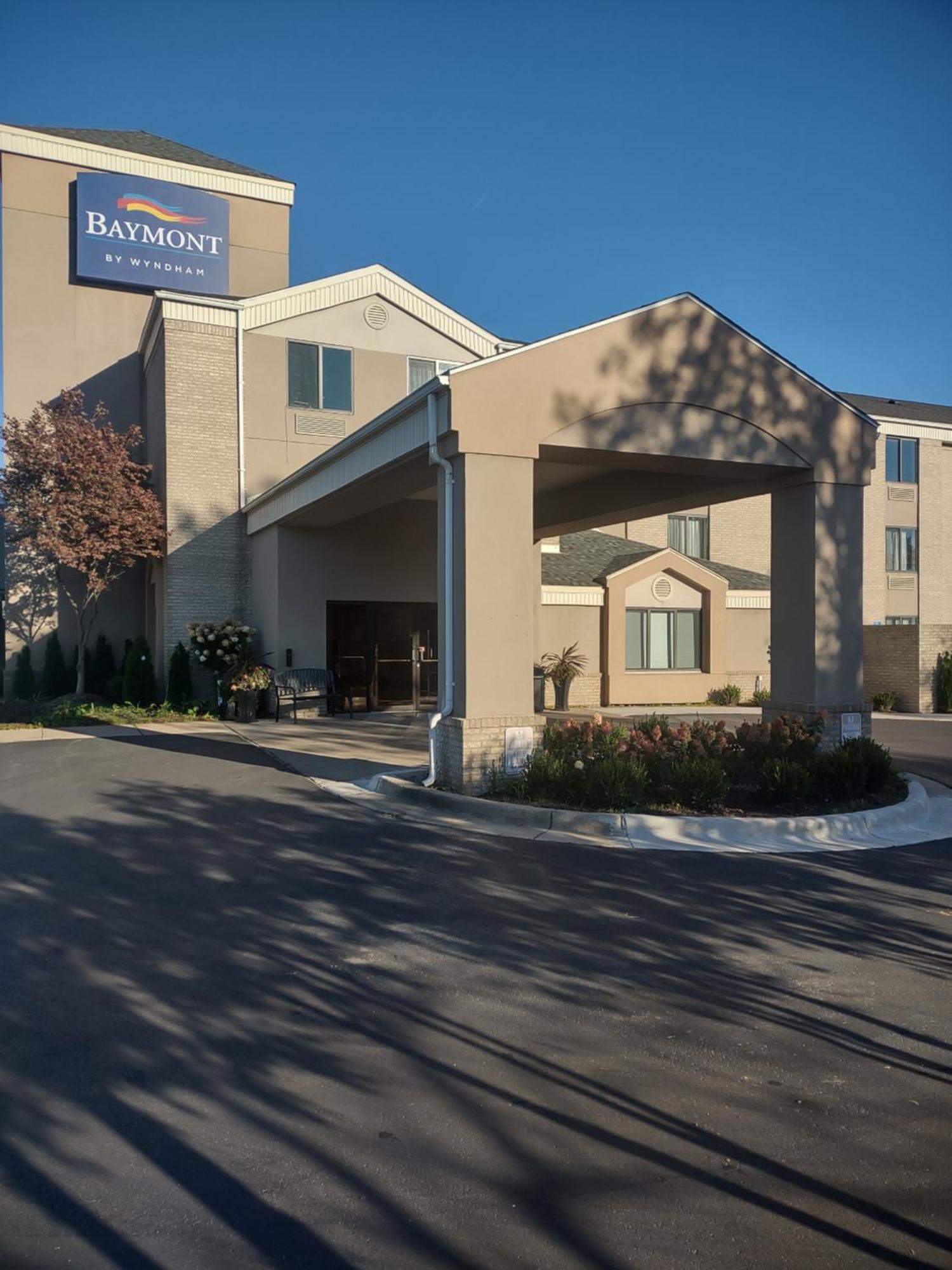 Baymont By Wyndham Flat Rock Hotel Exterior photo